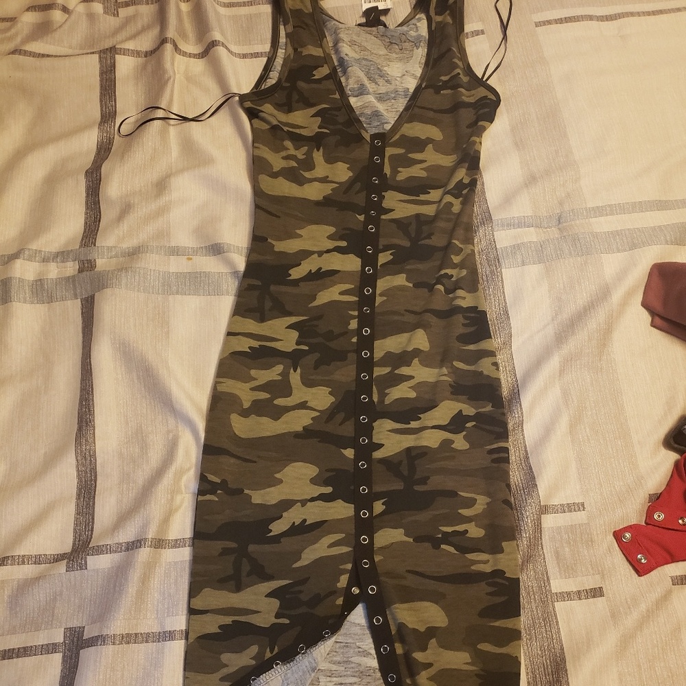Fashion Nova camo midi